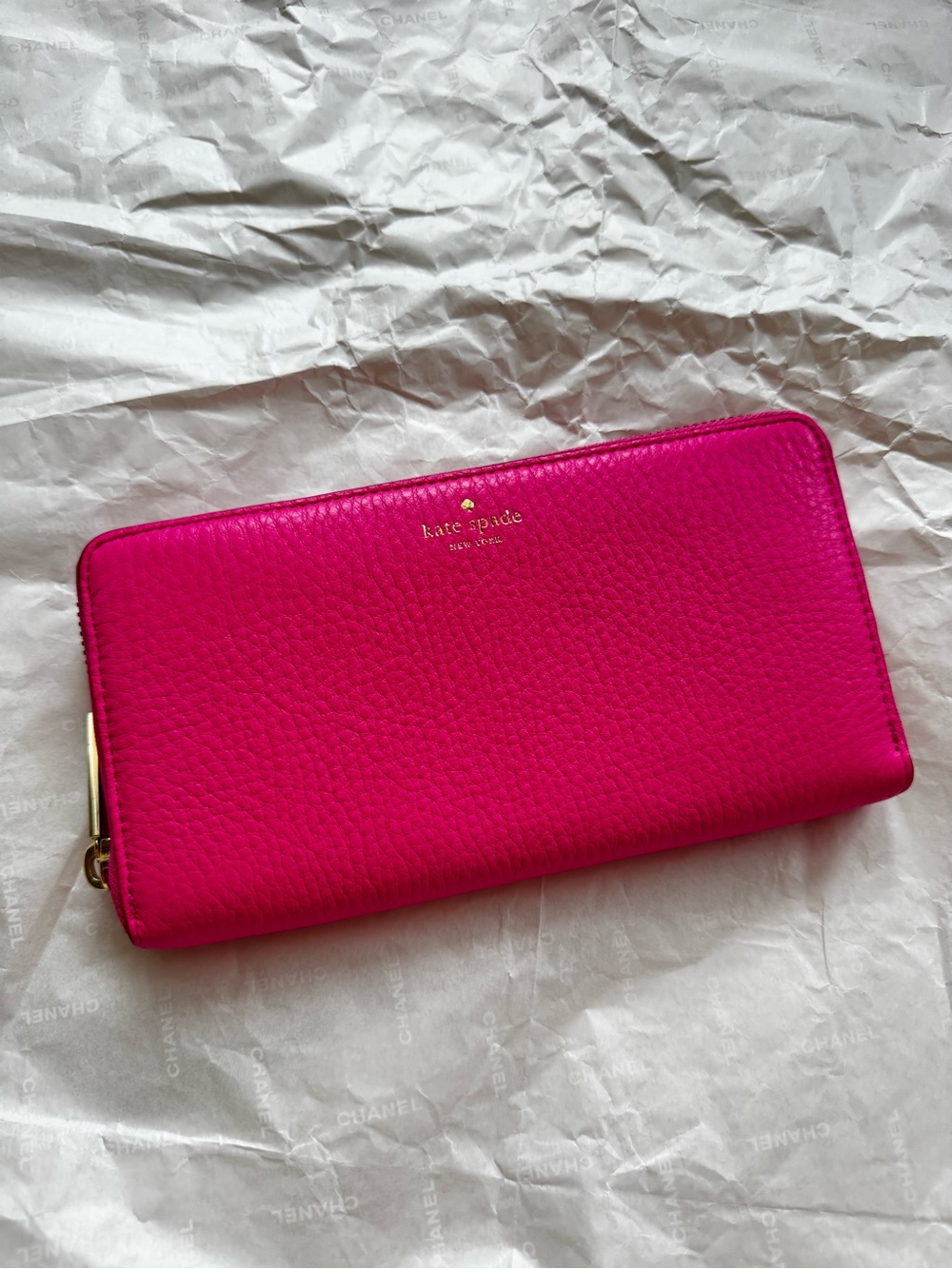 kate spade Neda Wallet Bright Fuchsia Zip-Around